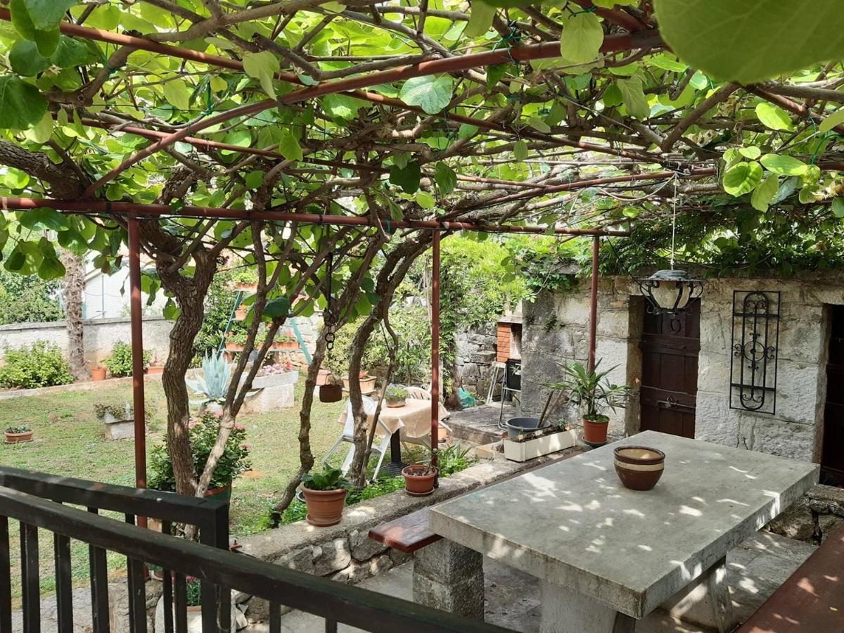 Anamarija Apartments Near The Beach And The Fantastic Adria Sea With Over 10 Small Islands Close By Funtana Exterior foto