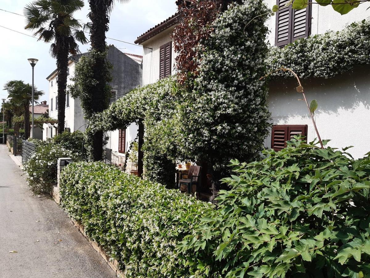 Anamarija Apartments Near The Beach And The Fantastic Adria Sea With Over 10 Small Islands Close By Funtana Exterior foto